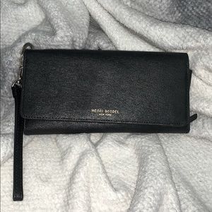 Henri Bendel Uptown Out and About Organizer Wallet